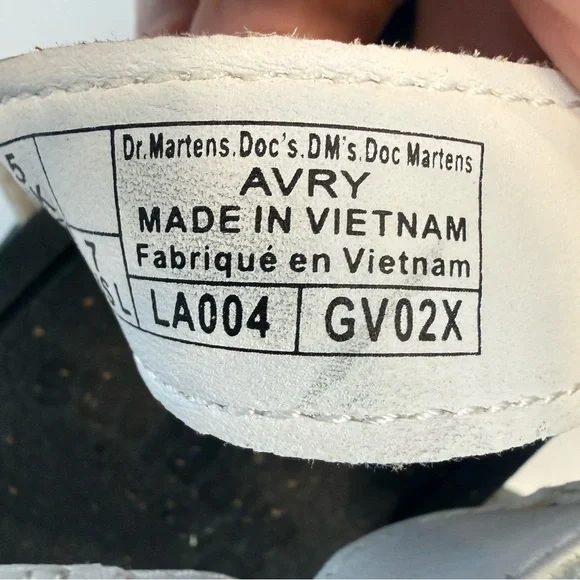 Dr Martens “AVRY” Women’s White Platform Sandals Size US 7 EU 38 NEW